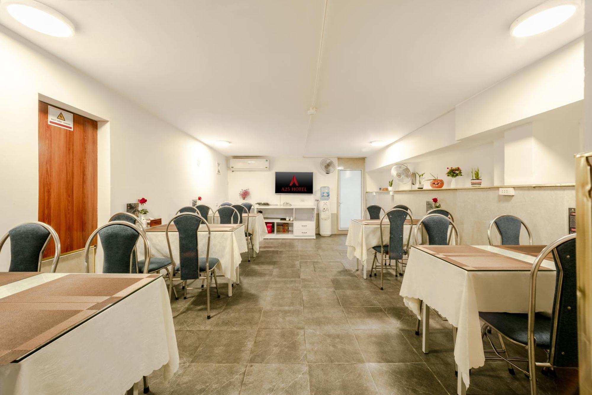 A25 Hotel - 46 Châu Long Hanoï Extérieur photo