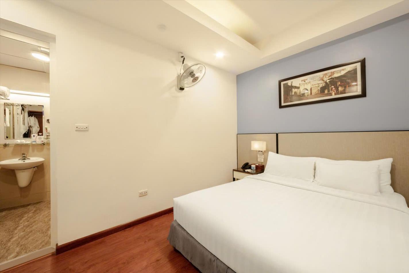 A25 Hotel - 46 Châu Long Hanoï Extérieur photo