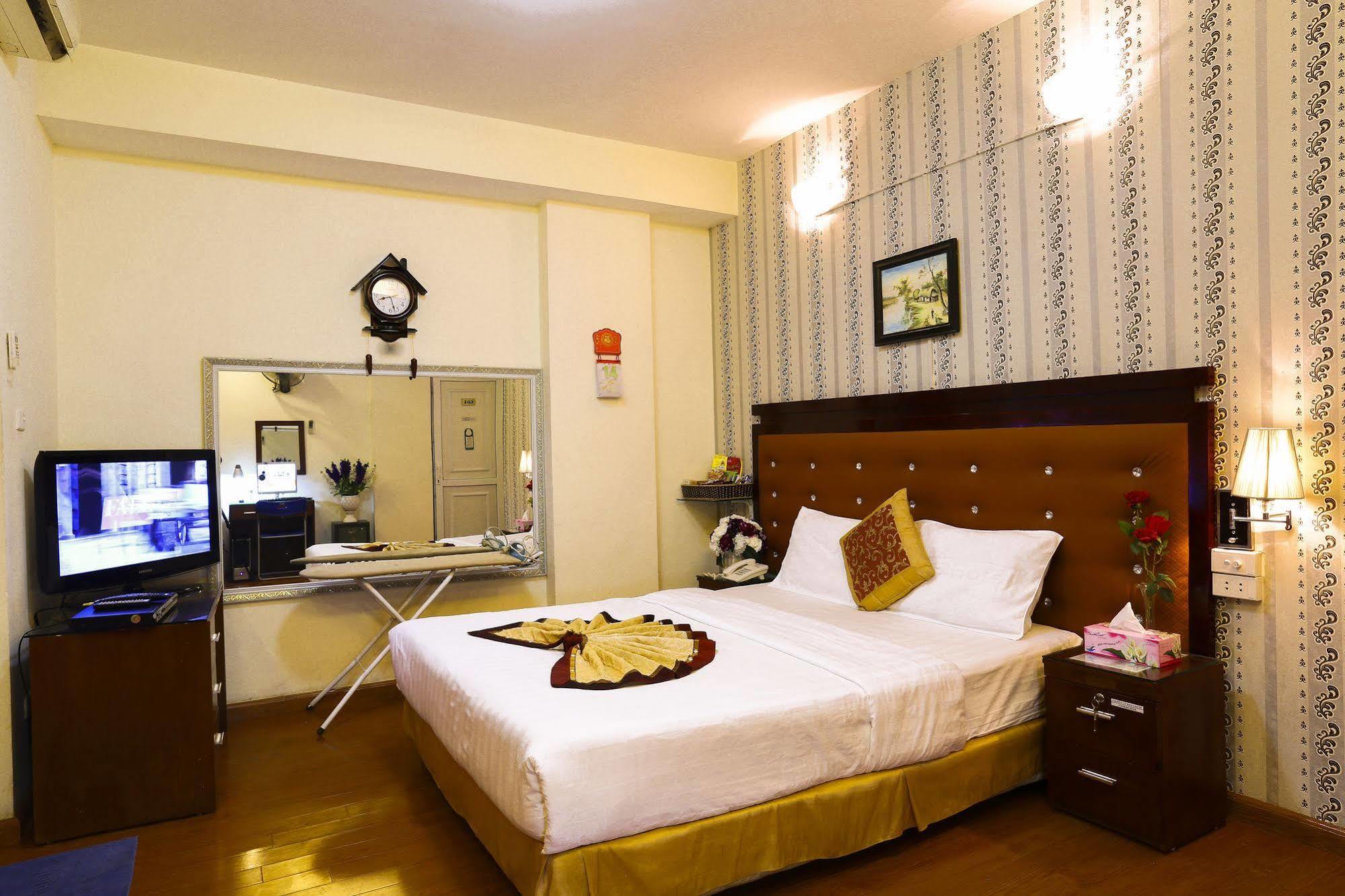 A25 Hotel - 46 Châu Long Hanoï Extérieur photo