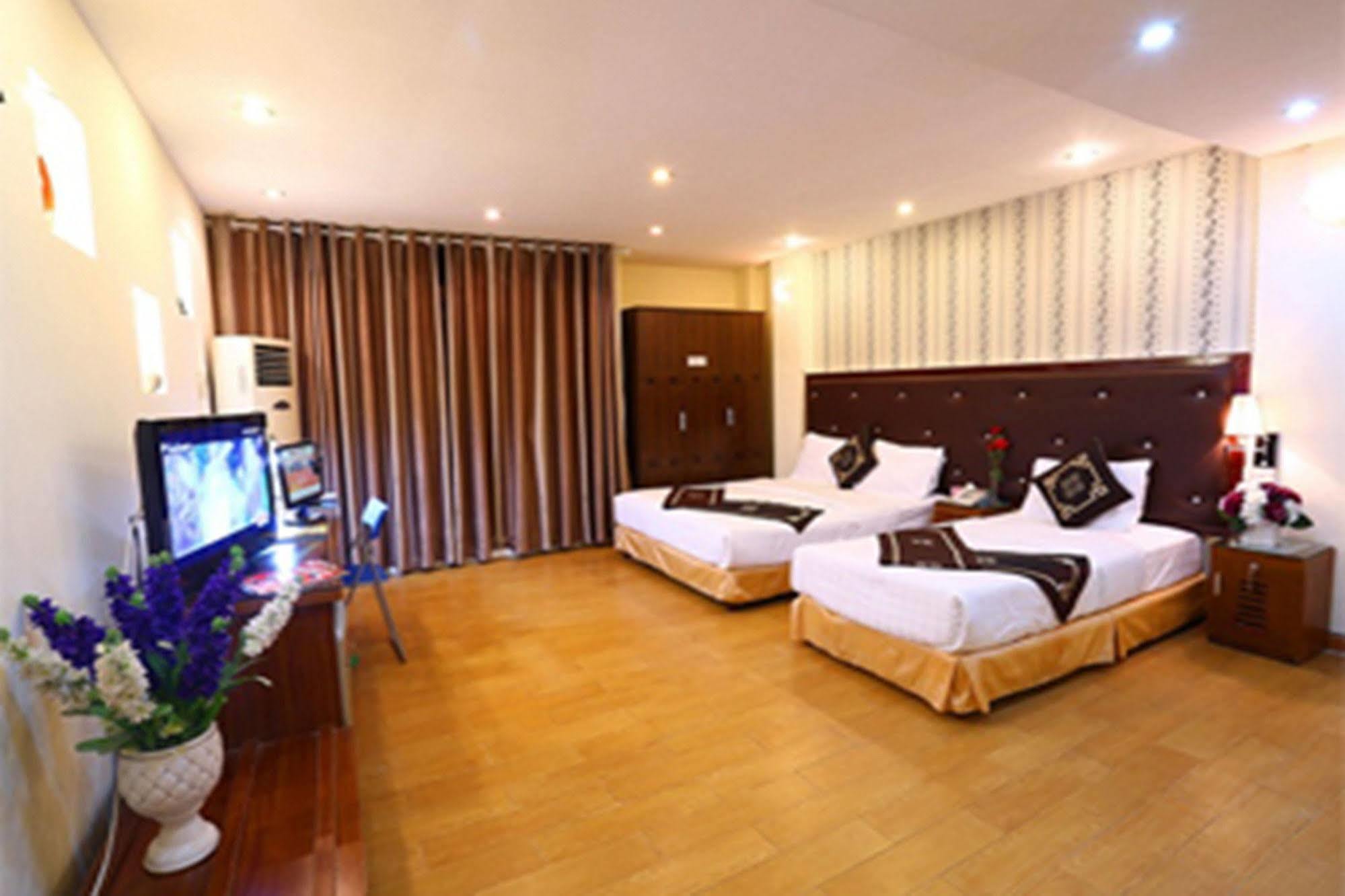 A25 Hotel - 46 Châu Long Hanoï Extérieur photo