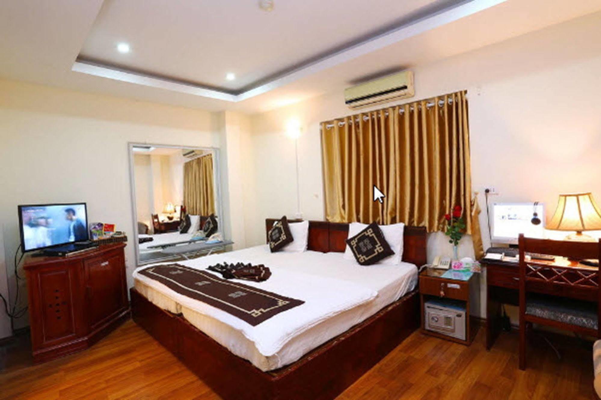 A25 Hotel - 46 Châu Long Hanoï Extérieur photo